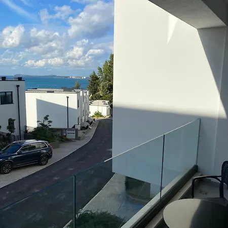 Kam Apartment *