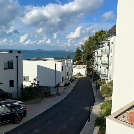 Kam Apartment *